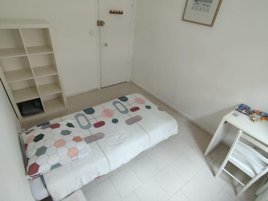 Private Room In Shared Apartment In The Center Of Ница Екстериор снимка