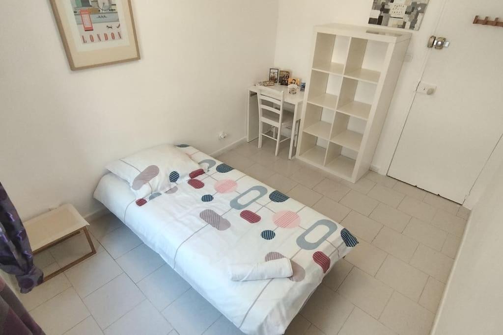 Private Room In Shared Apartment In The Center Of Ница Екстериор снимка